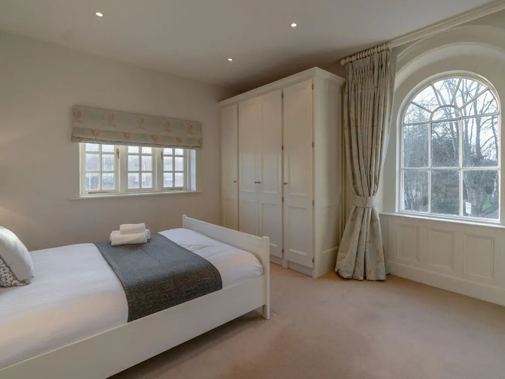 The Liam Neeson Suite by 5STARSTAY