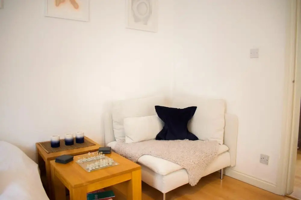 Modern 2 Bedroom Apartment in Central Edinburgh