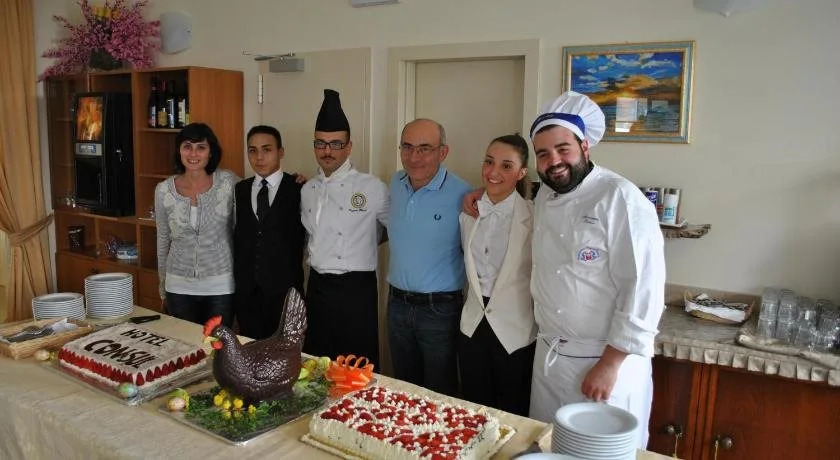 Hotel Consul