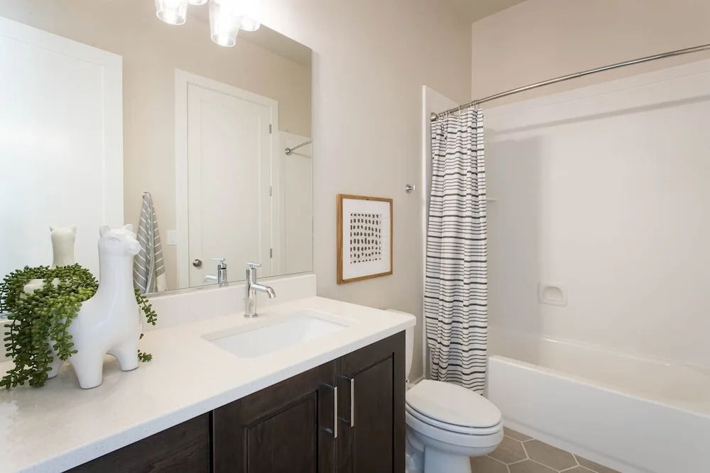 1 At Bloomington Country Club 3 Bedroom Apts by Redawning