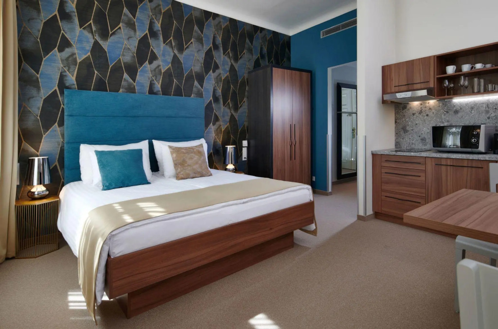 Golden Angel Suites by Adrez