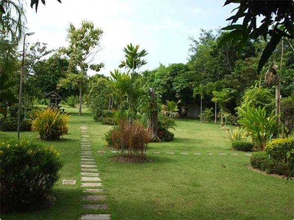 Suwan Guesthouse & Resort