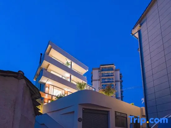 Longshang Jingyue B&B