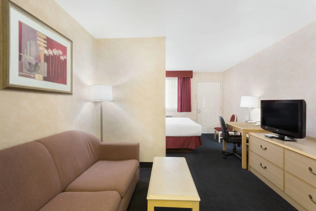 Days Inn by Wyndham Bullhead City