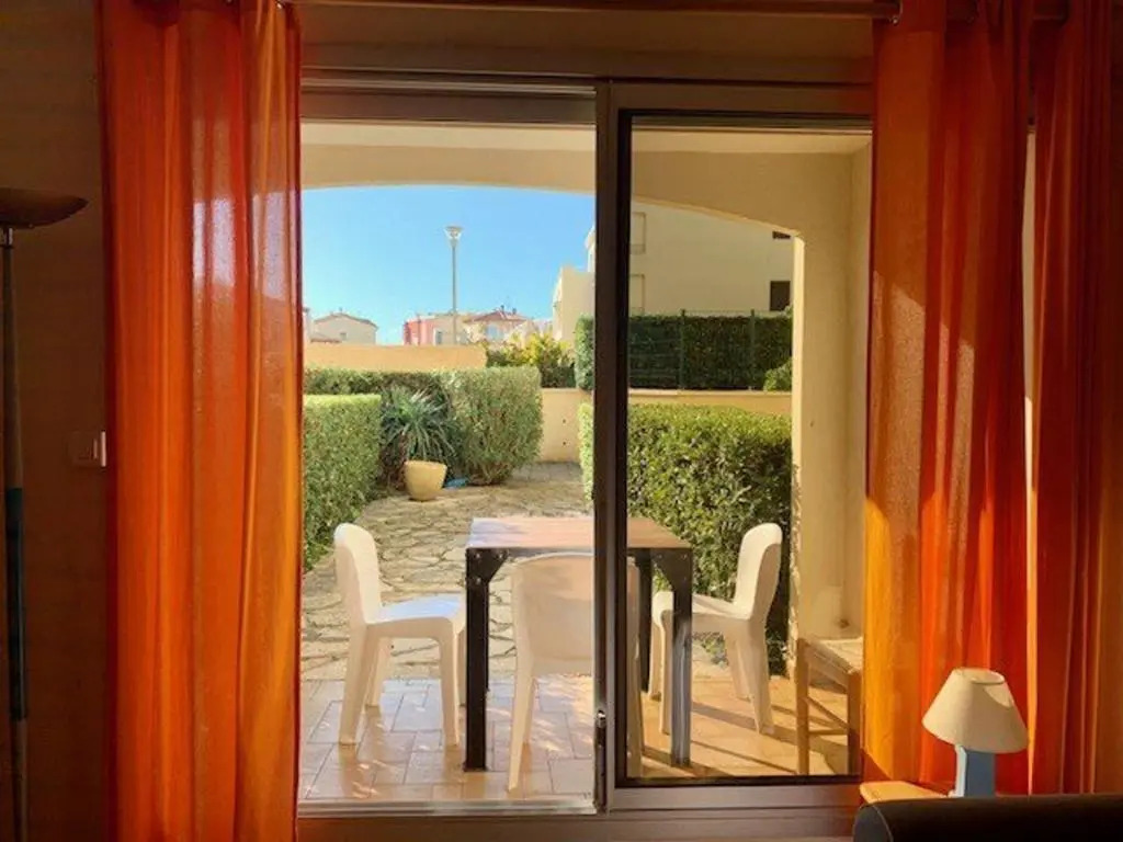 Appartement Cap d'Agde, 1 pièce, 4 personnes - FR-1-607-76