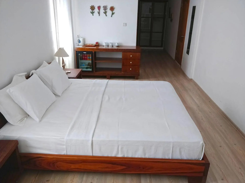 Zephyros Hotel