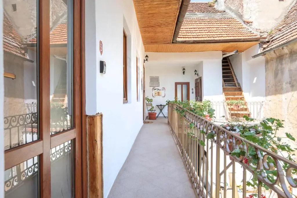 Saint John's 22 Brasov