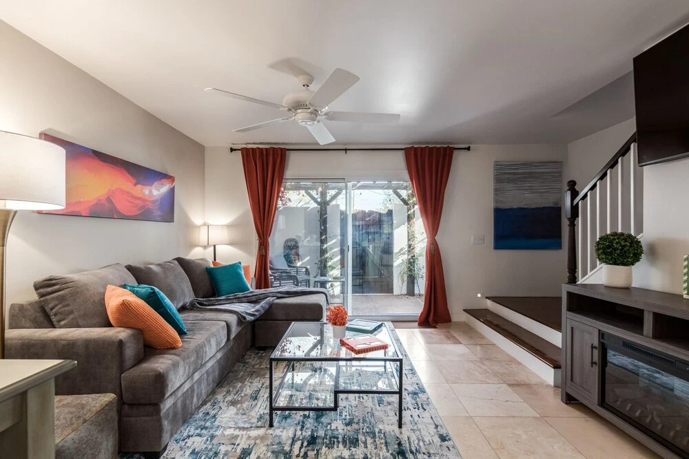 New Listing! Modern Scottsdale Townhouse! Close to Everything! by Redawning