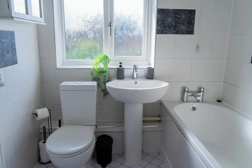 House - Sleeps 10 - Parking - Stn Close