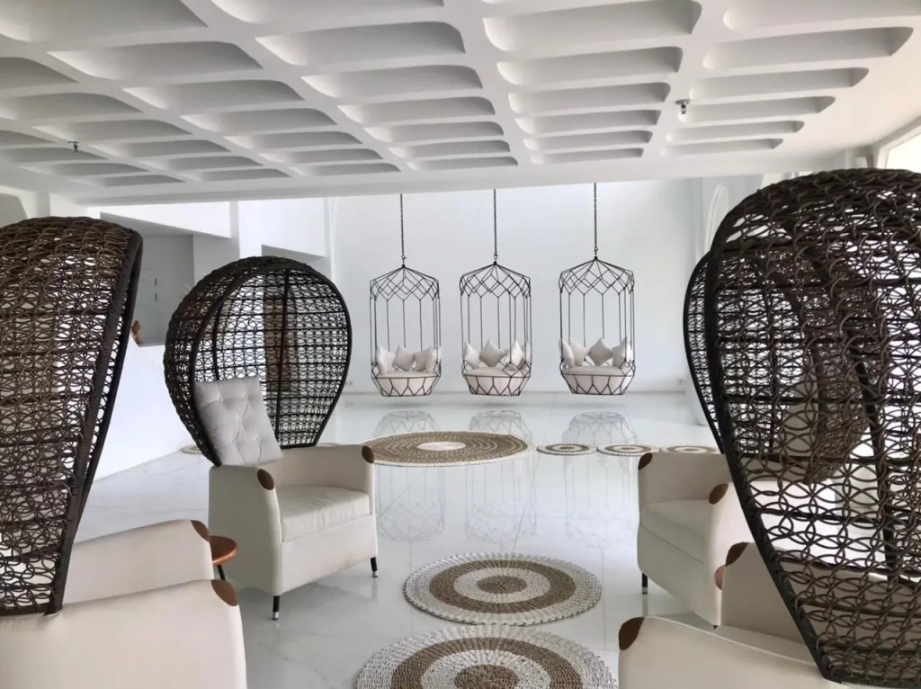 Loccal Collection Hotel Komodo