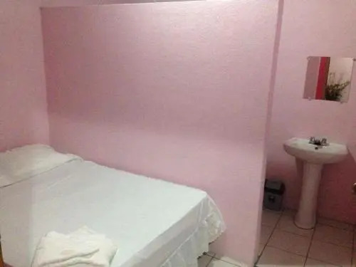 Hotel Alvarado 2