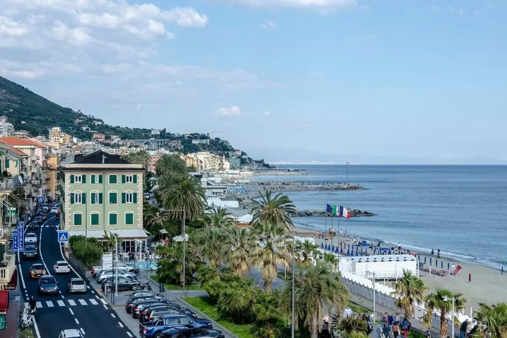 Altido Fronte Mare a Varazze