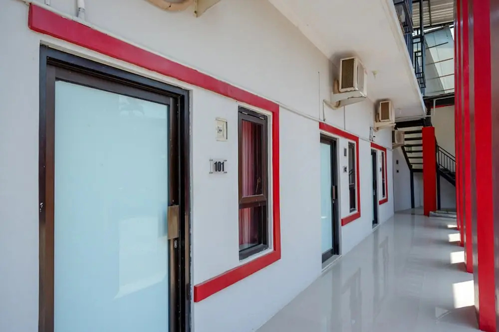 RedDoorz Syariah near Alun Alun Tegal