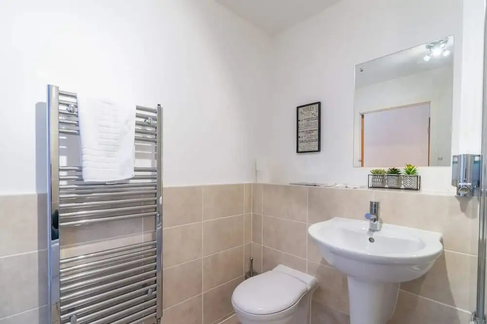 Executive City Apartment -Near Greengate