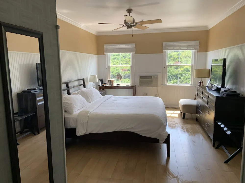 Ballards Beach Resort