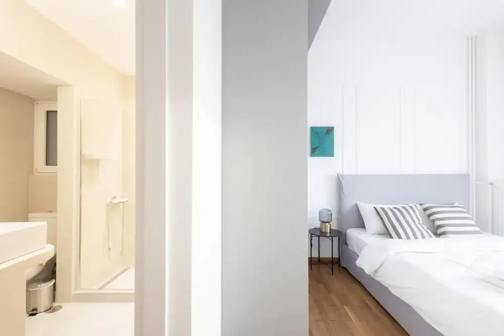 Charming Seaside Apartment Elegant 2BR in Glyfada