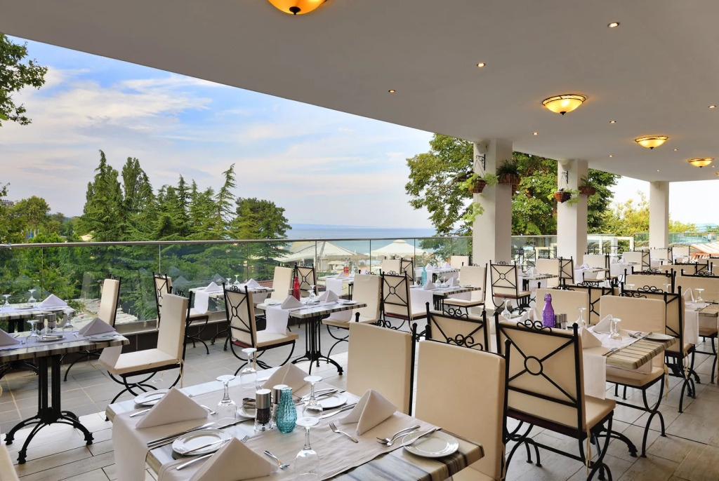 GRIFID Metropol Hotel