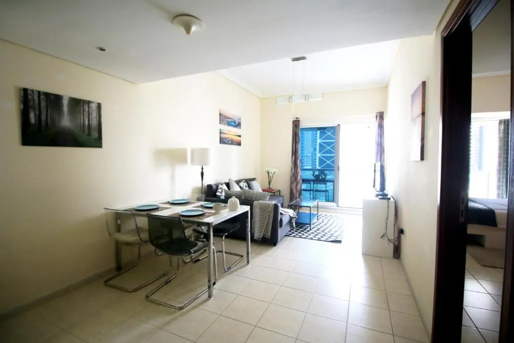 RH- Lake Terrace, Cluster D, JLT, 1BR near Metro