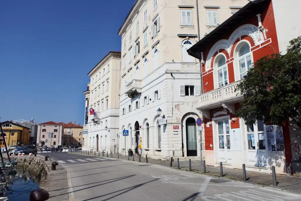 Spacious Piran Central Apartment for 5 Pax BG