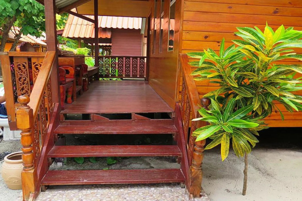 Coco Beach Bungalows