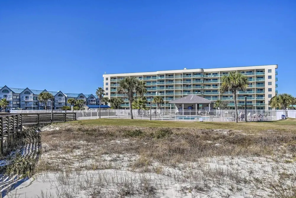 'the Sand Dollar' Gulf Shores Gem w/ Ocean Views!