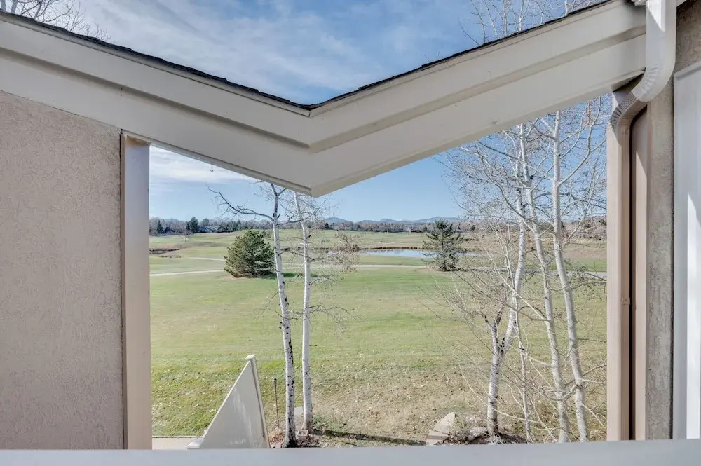 Loveland Townhome: Walkable to Lake & Park!