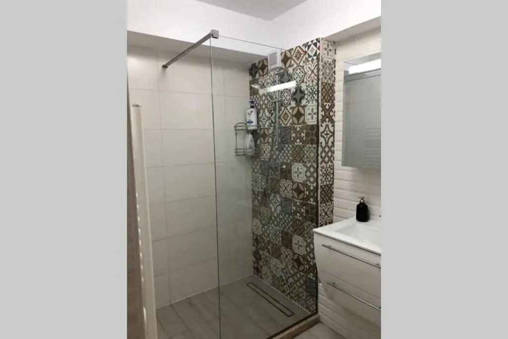 Waves Residence Apartment - beachfront -30m from the beach