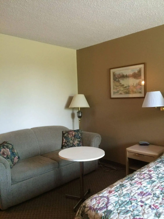 Canadian Motor Hotel