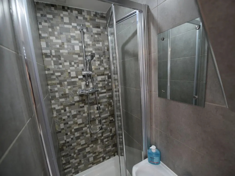 Elegant Holiday Home in Coventry near Lake View Park