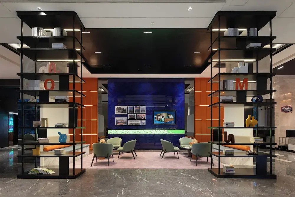 HamptonHiltonChengduRailwayNorthStation