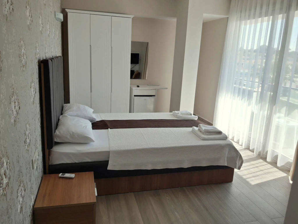 Dalian Elite Hotel