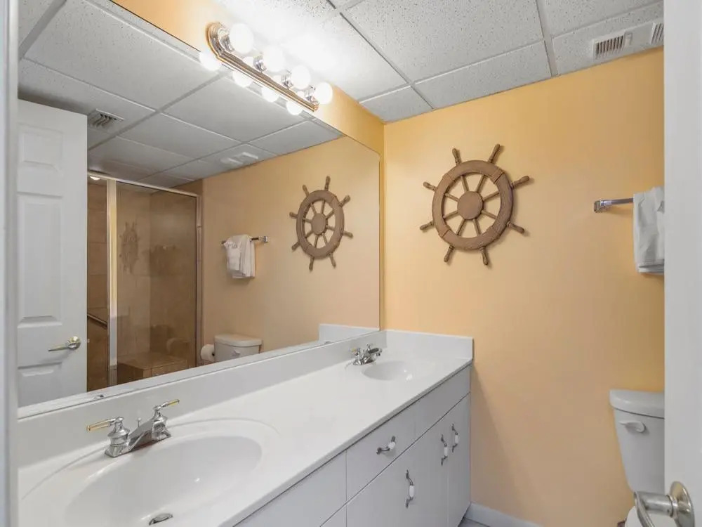 Beautiful Long Beach Condo unit 1-1206! TWO Gulf Masters