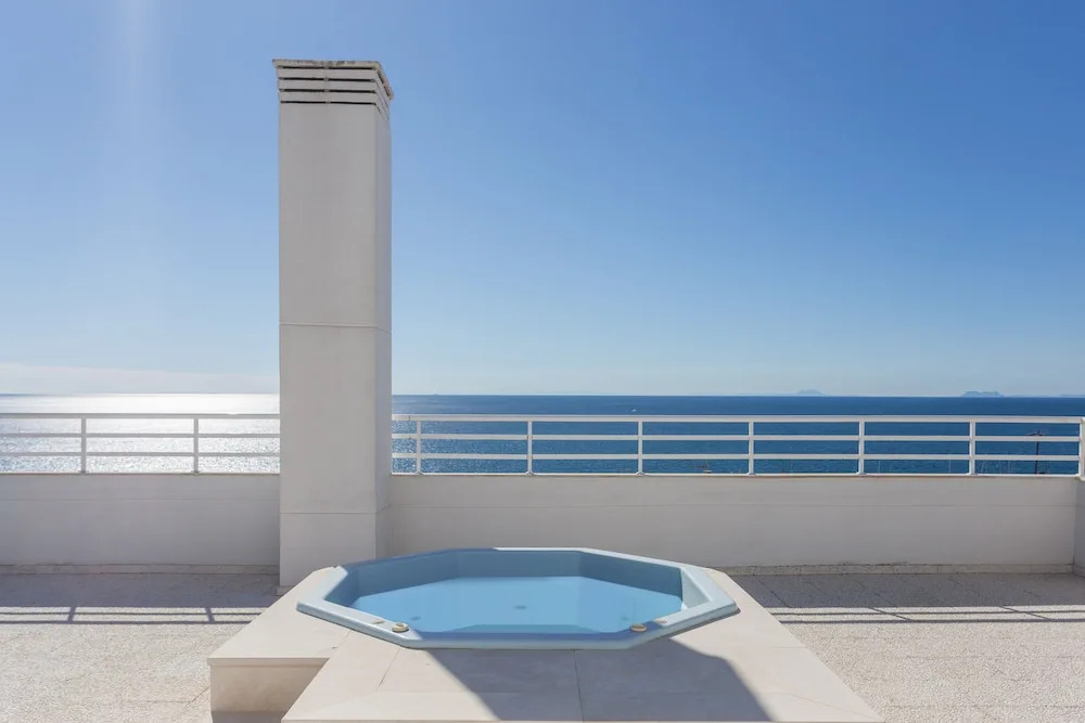 2º MTR - Marbella Temporary Rent 3 bedrooms Av del Mar
