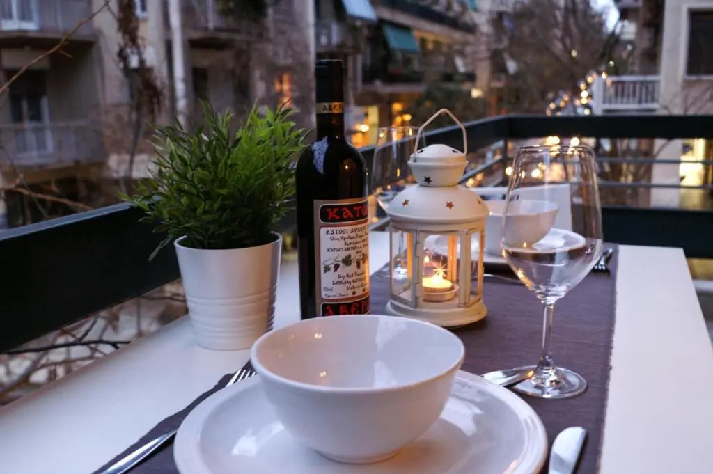 Charming Flat, 10' from Metro & 20' from Syntagma