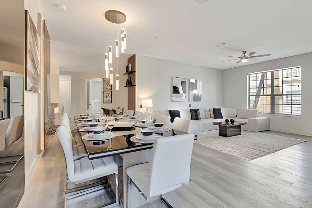 Vista Cay 4BR Luxury Near Universal Studios