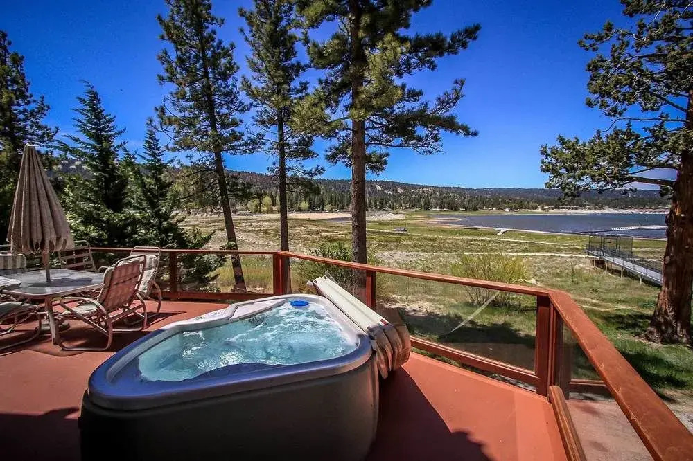 Lake Escape #1523