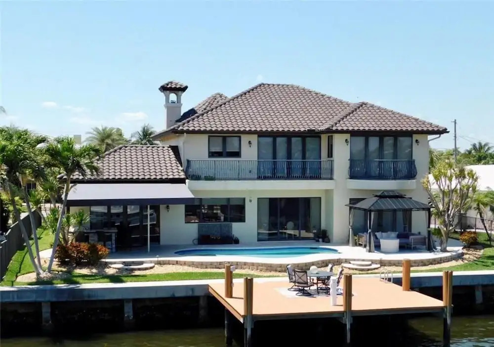 5 Bedroom Luxe Villa on Deep Water Intracoastal