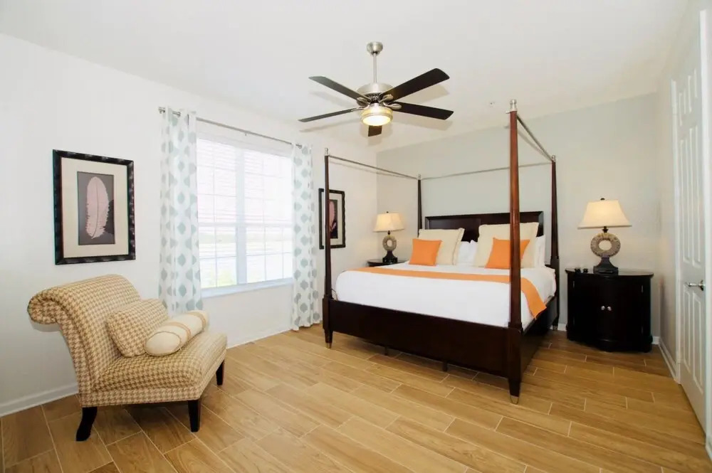 Vista Cay Luxury Lakeview 4 Bedroom Condo 3095