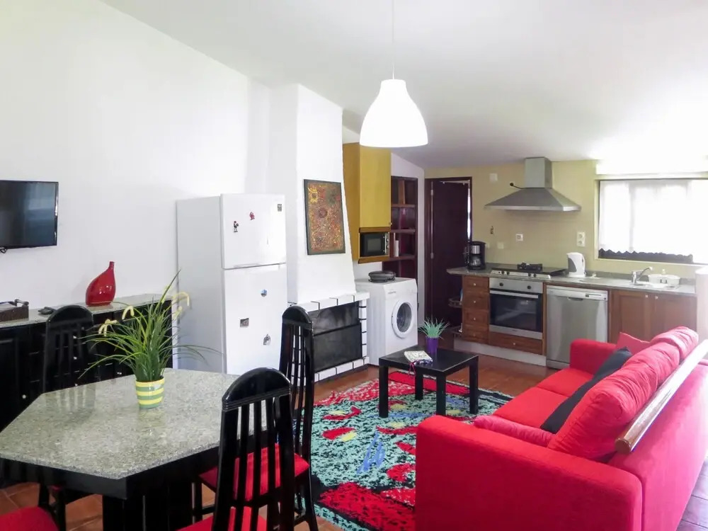 Lopes F o in F o With 2 Bedrooms and 1 5 Bathrooms