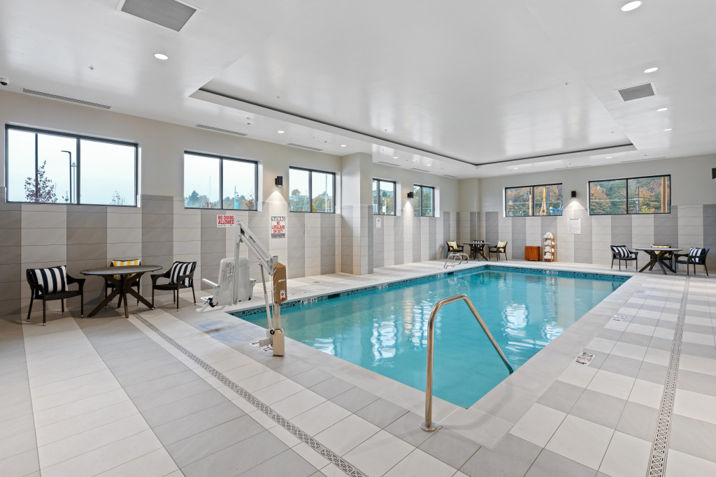Hotel Indigo Seattle Everett Waterfront Place by IHG