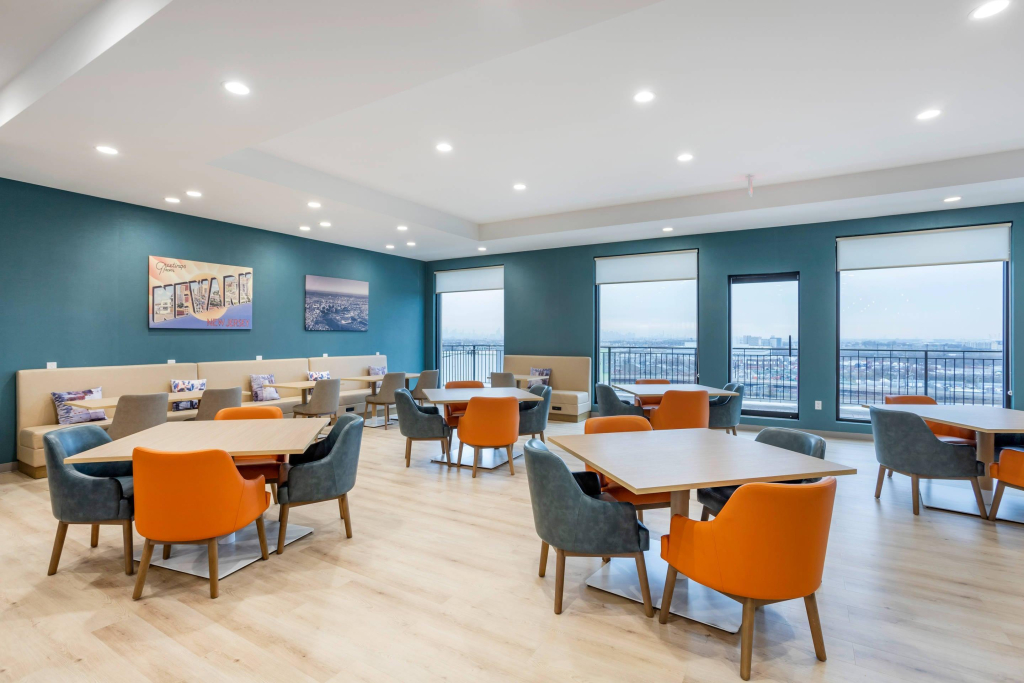 Four Points by Sheraton Newark Airport