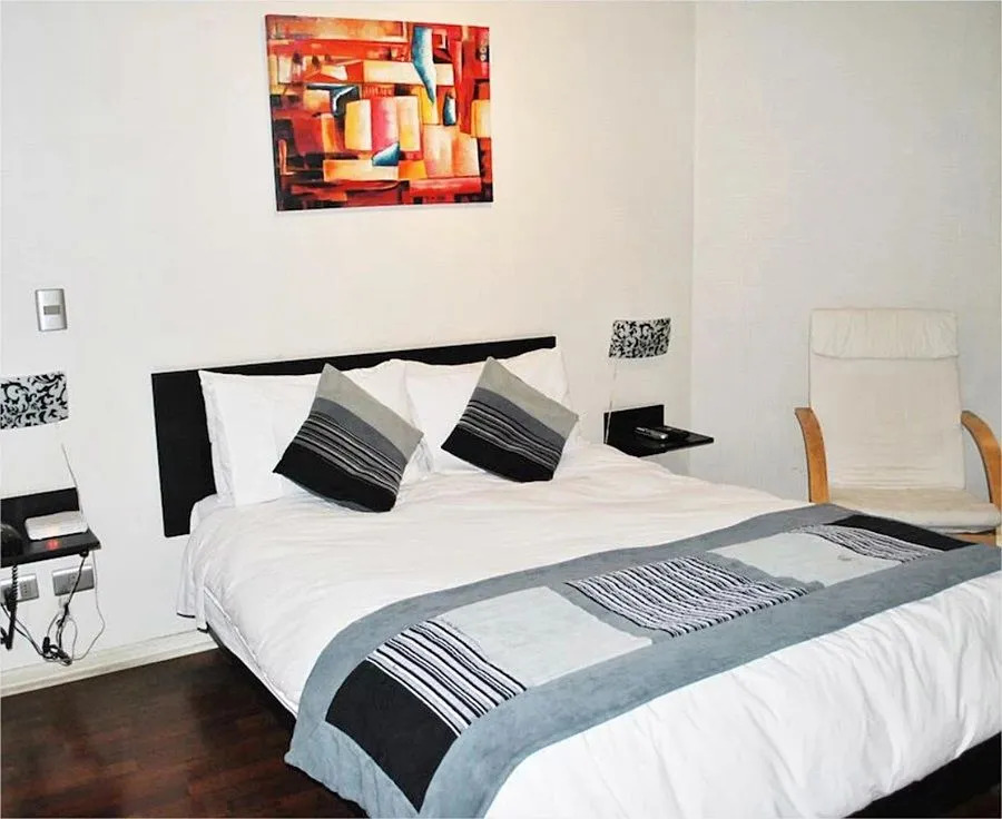 Explora Santiago Suite