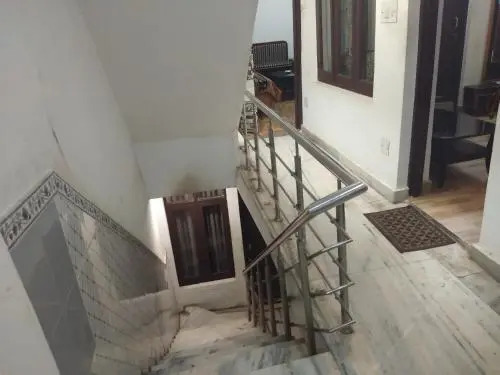 Hotel Moti Mahal by MTMC Rooms