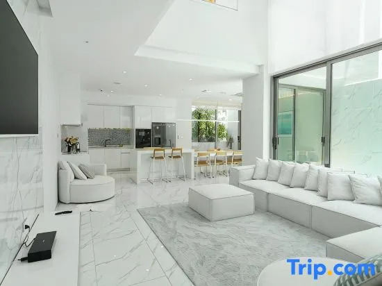 Luxury Villa Residence Laguna