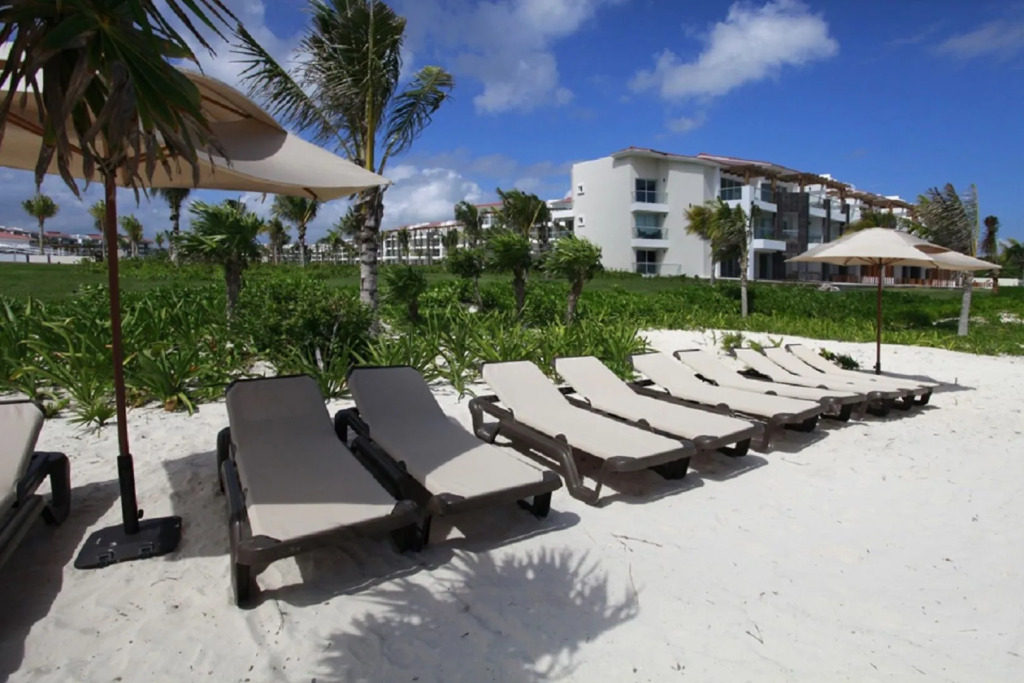 MareAzul Family Beach Condohotel