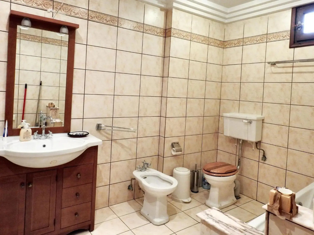 4 bedrooms house with sea view furnished terrace and wifi at Volos 6 km away from the beach