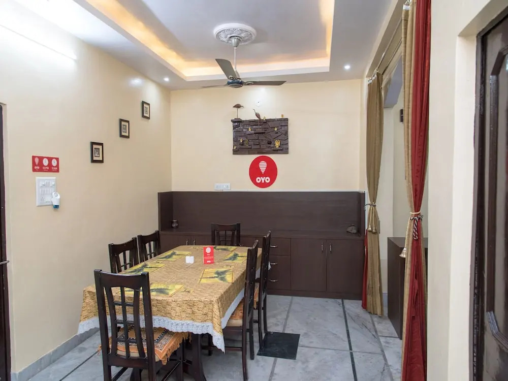 OYO Home 12741 Modern House near Geetanjali Hospital