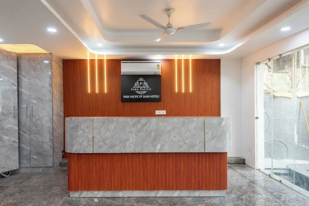 FabHotel Comfort N Stay - Huda City Centre Metro