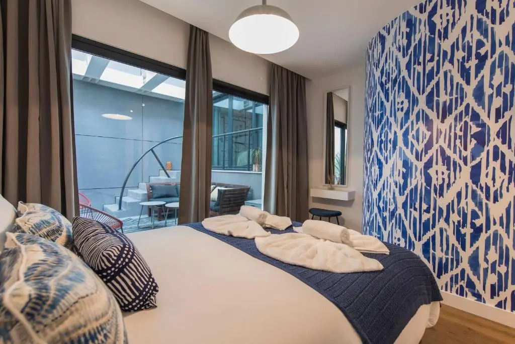 Lovelystay - Modern And Colourful Flat in the Heart of Graça
