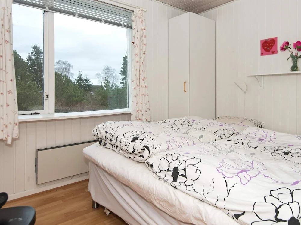 6 Person Holiday Home in Ebeltoft